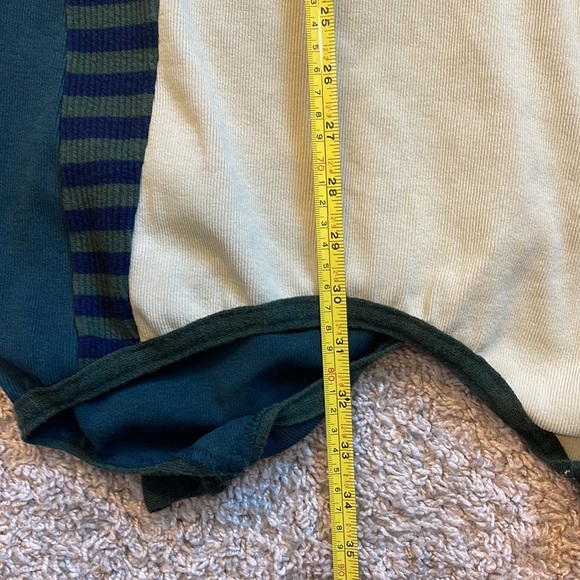 The open project Open Back Panel Halter Dress - Green - Picture 14 of 16